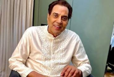 অভিনেতা ধর্মেন্দ্র আর নেই