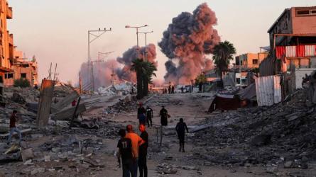 মধ্যরাতে আফগানিস্তানে ‘পাক হানাদার বাহিনীর’ হামলা, নিহত ১০ 