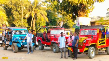 চায়ের রাজধানীতে রঙ্গিন আনন্দযাত্রা: শ্রীমঙ্গলে পর্যটকদের নতুন আকর্ষণ চাঁদের গাড়ি