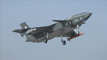 আকাশে ইতিহাস গড়লো তুরস্কের মানববিহীন যুদ্ধবিমান বায়রাকতার কিজিলেলমা