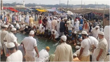 টঙ্গীর জোড় ইজতেমার মোনাজাতে মুসল্লিদের ঢল