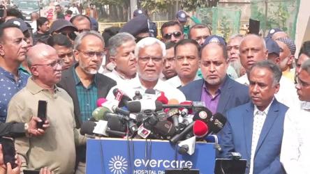 ডাক্তারদের চিকিৎসা গ্রহণ করতে পারছেন খালেদা জিয়া: ডা. জাহিদ