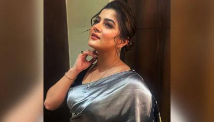 ট্রোলারদের খেয়েদেয়ে কাজ নেই, বললেন শ্রাবন্তী