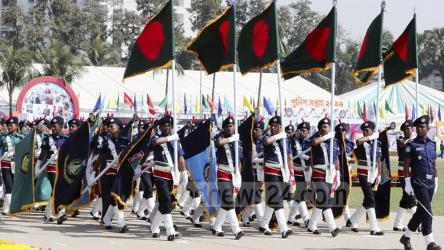 পুলিশ সপ্তাহের বাজেটে কাটছাঁট, কমছে পদকও