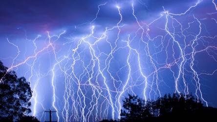 ৬ জেলায় বজ্রপাতে প্রাণ গেল ১২ জনের