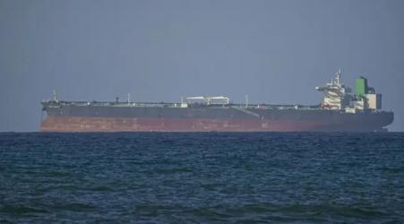 মার্কিন অবরোধ ভেঙে দক্ষিণের বন্দরে ইরানি জাহাজ