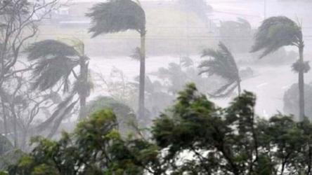 ৩ অঞ্চলে ঝড়ের শঙ্কা, নদীবন্দরে সতর্কতা