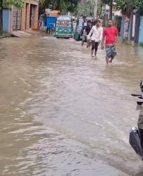 টানা বৃষ্টিতে মৌলভীবাজারে জলাবদ্ধতা—নগর ব্যবস্থাপনার দুর্বলতা আবারও সামনে