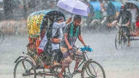 আগামী ৫ দিন দেশজুড়ে ভারী বৃষ্টির পূর্বাভাস