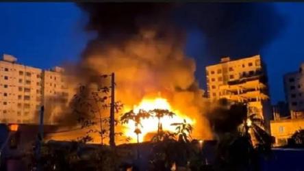রাজধানীর কদমতলীতে সাদ্দাম মার্কেটে আগুন, নিয়ন্ত্রণে ৫ ইউনিট