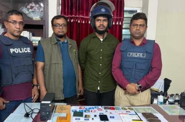 বড়লেখায় বিশেষ অভিযানে চাকরিচ্যুত সেনাসদস্য গ্রেপ্তার