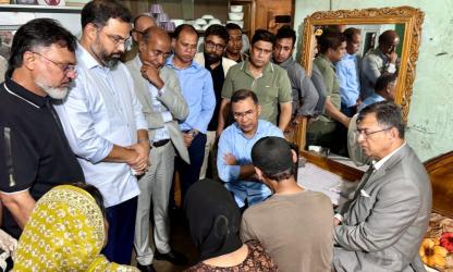 রামিসার বাসায় প্রধানমন্ত্রী, দ্রুত তদন্তের আশ্বাস