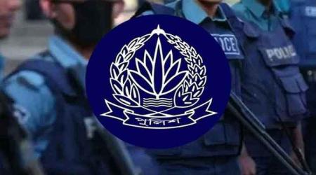 পুলিশের ৩৩ উচ্চপদস্থ কর্মকর্তাকে বাধ্যতামূলক অবসরে পাঠাল সরকার