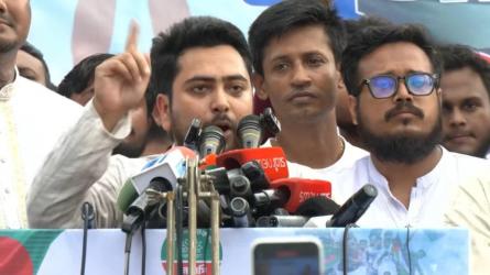 স্বরাষ্ট্রমন্ত্রী নিজ জেলায় মাদক বন্ধ করতে পারে না, সারাদেশে কীভাবে করবে?