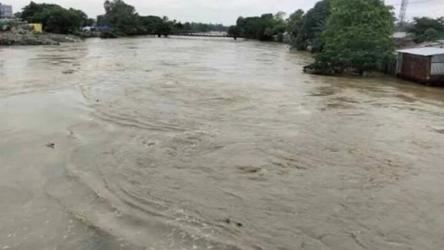 দেশের পাঁচ নদীর পানি বিপৎসীমার ওপরে
