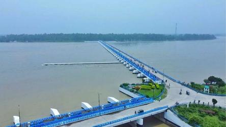 ভারতীয় ঢলে তিস্তার পানি বিপদসীমার ওপরে, খুলে দেওয়া হলো ৪৪ জলকপাট