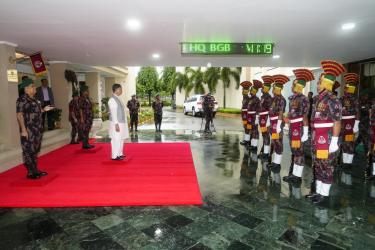 পিলখানাস্থ বিজিবি সদর দপ্তর পরিদর্শন করলেন মাননীয় স্বরাষ্ট্রমন্ত্রী