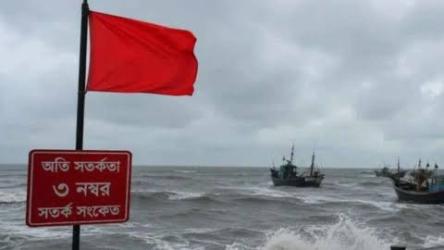 উপকূলে ঝোড়ো হাওয়ার শঙ্কা, সমুদ্রবন্দরে ৩ নম্বর সতর্ক সংকেত