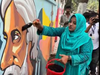 শিল্পকলায় রবীন্দ্রনাথ ঠাকুরের ছবিতে কালি, নারীসহ আটক ৪