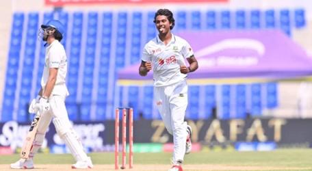 হ্যাটট্রিক করে ইতিহাসের পাতায় নাম লেখালেন হাসান মাহমুদ