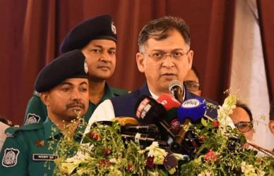 আমাকে দেখলে তো লোকে সংবিধান বলে: স্বরাষ্ট্রমন্ত্রী